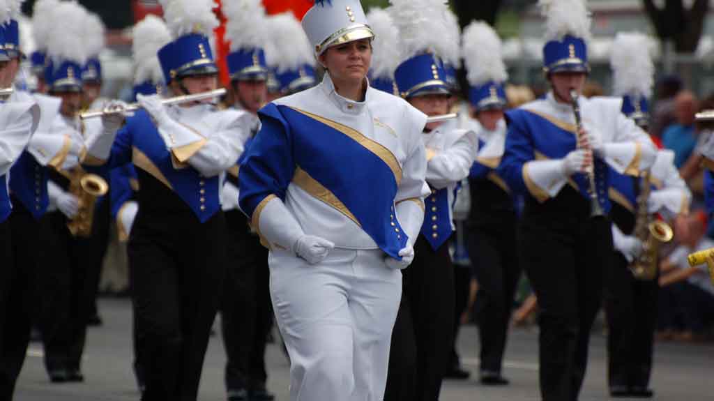 Reunion brings Galesburg's 1st female drum major