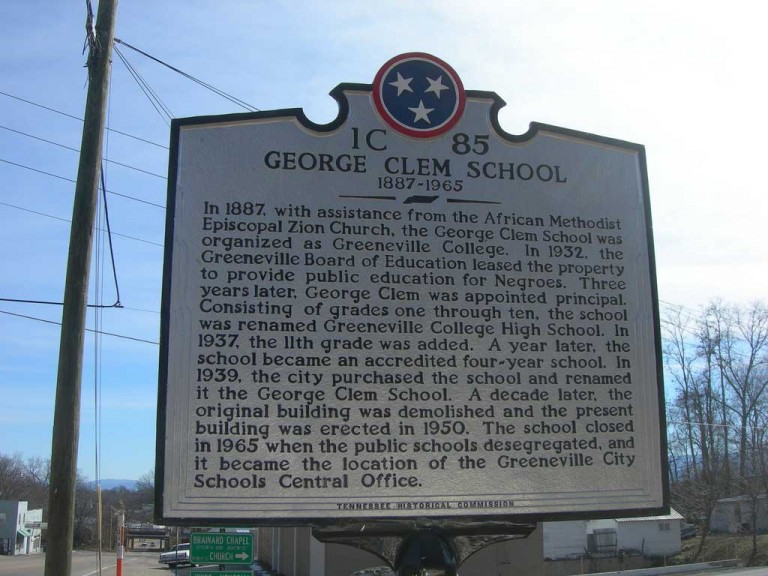 Tenn. online testing fails; state reverts to paper