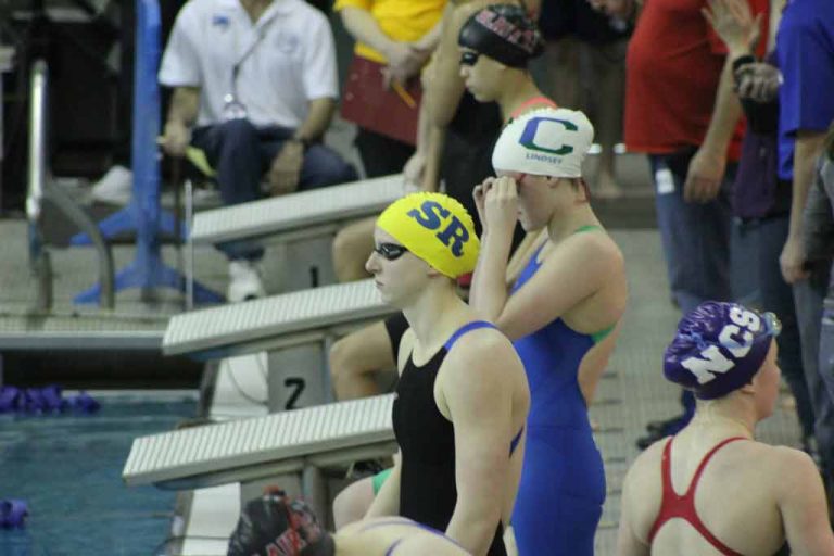 Katie Ledecky of Md. breaks 800m freestyle record
