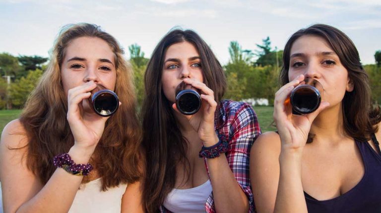 Teens’ binge drinking affects their kids