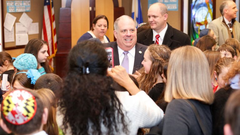 Hogan speaks to Jewish middle schoolers