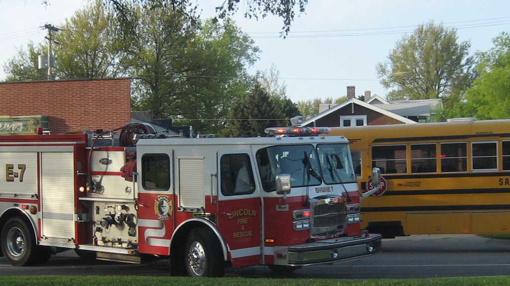 5 injured in Md. school bus-car accident