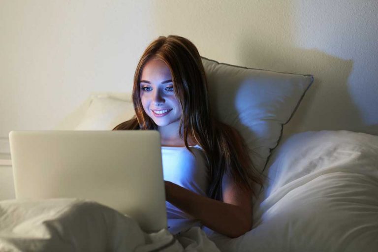 Nighttime social media use linked to well-being