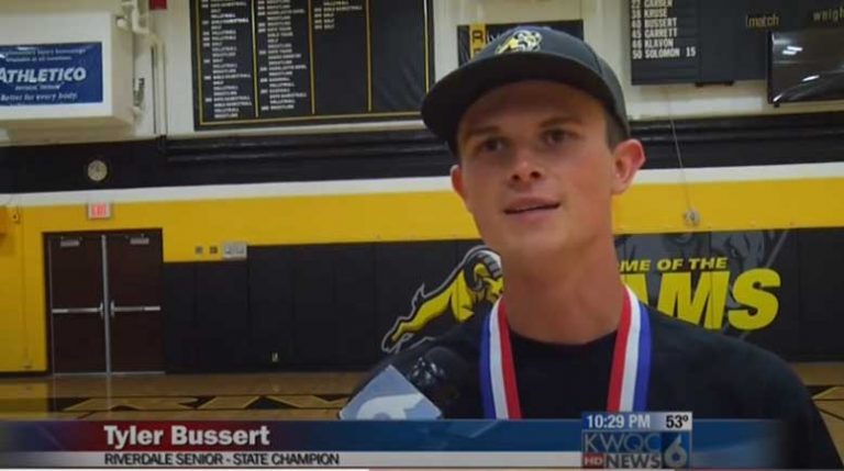 Boys’ golf feats for Riverdale, Hinsdale Central
