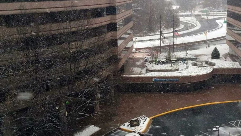 Snow falls from Southeast to Northeast