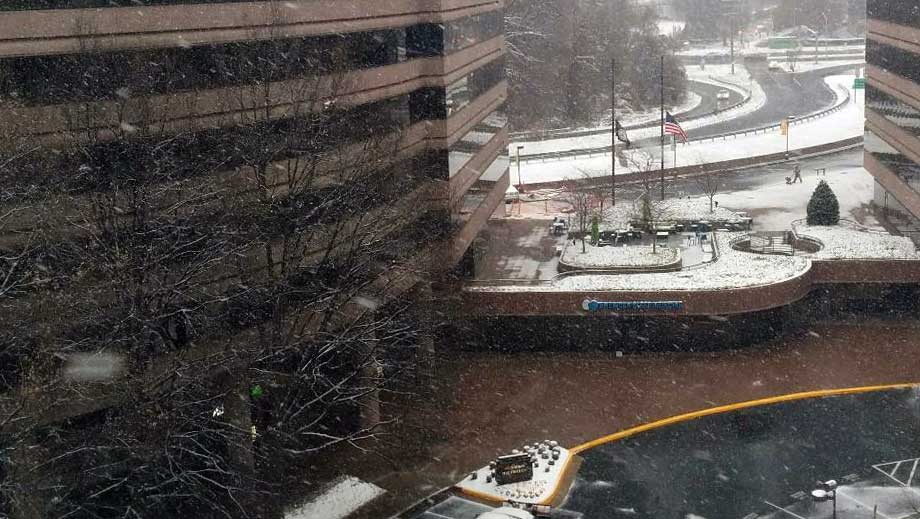 Snow falls from Southeast to Northeast