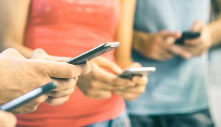 New year renews the ban-smartphone debate