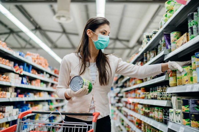 woman-mask-grocery