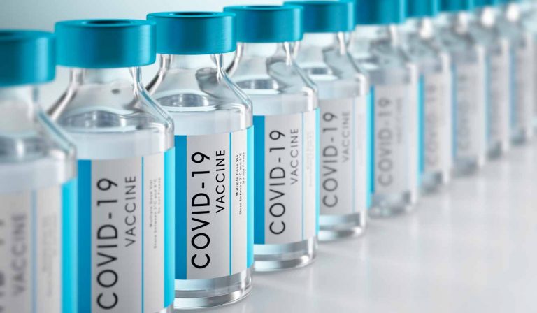 Should schools mandate vaccines?