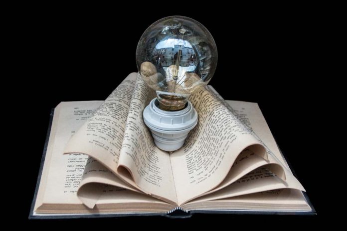 reading-enlightens