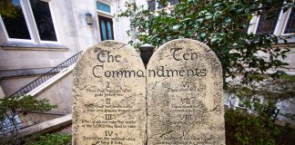 Schools can’t display 10 Commandments: 5th Circuit